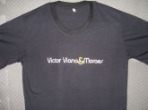 Camiseta com o nome da dupla frente e verso.